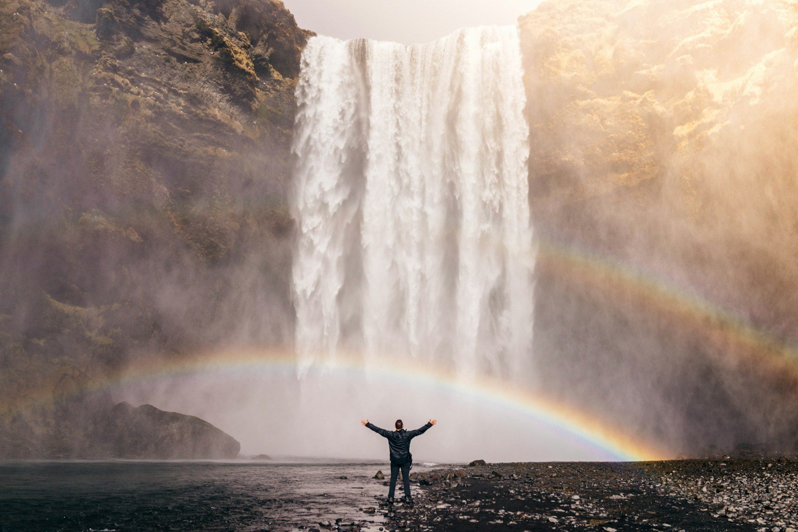 Seasonal Splendor: Embracing the Beauty of Nature Escapes Throughout the Year
